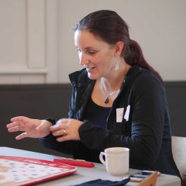 Shannon making a really big word!